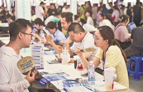 招聘夜市 人氣旺